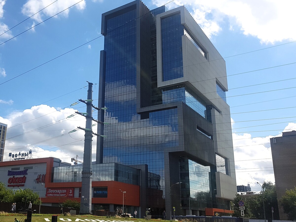 Офисы от 950 до 1100 кв.м. в аренду и продажу в Москве и Московской области